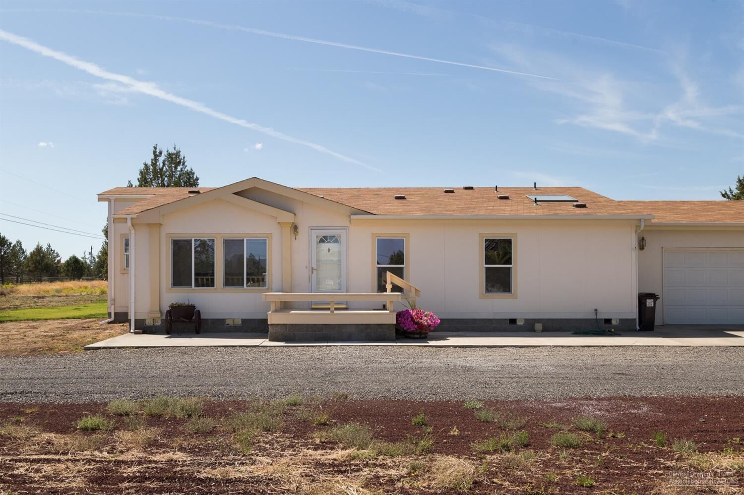 Property Photo: 7114 SW Onyx Road OR 97760