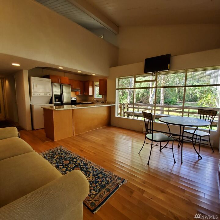 Property Photo: 719 E Promontory Road WA 98584