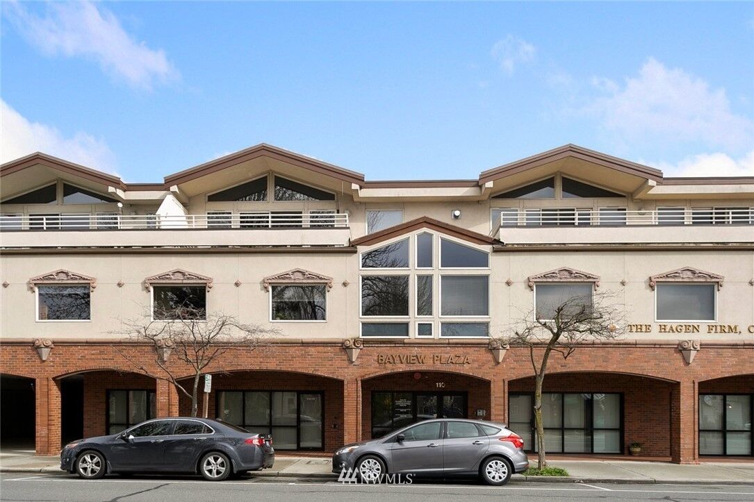 Property Photo: 110 3rd Avenue N 305 WA 98020