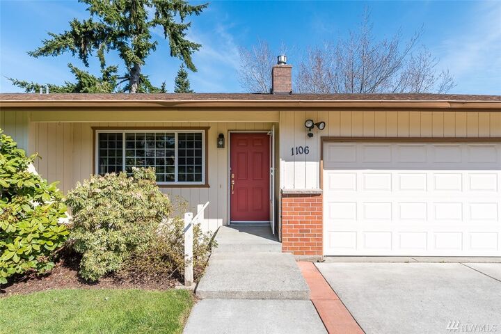 Property Photo: 1106 38th Street WA 98221