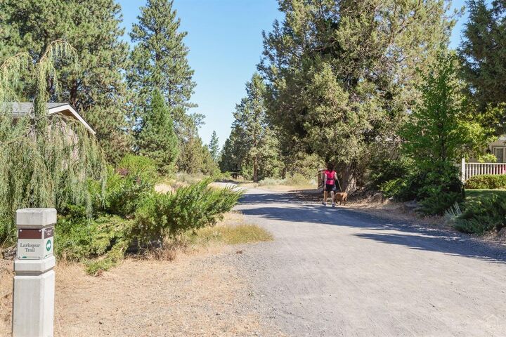 1780 SE Hiddenwood Place  Bend OR 97702 photo