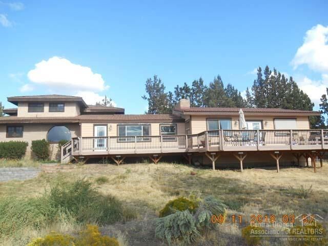 Property Photo:  1813 NE Skyview Lane  OR 97741 