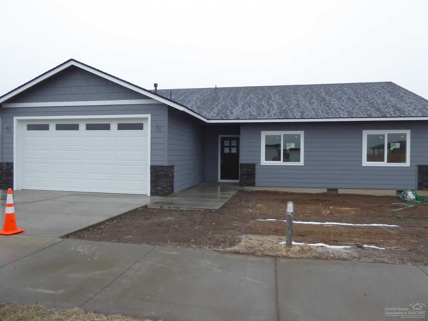 Property Photo:  316 NE Clearview Court  OR 97741 