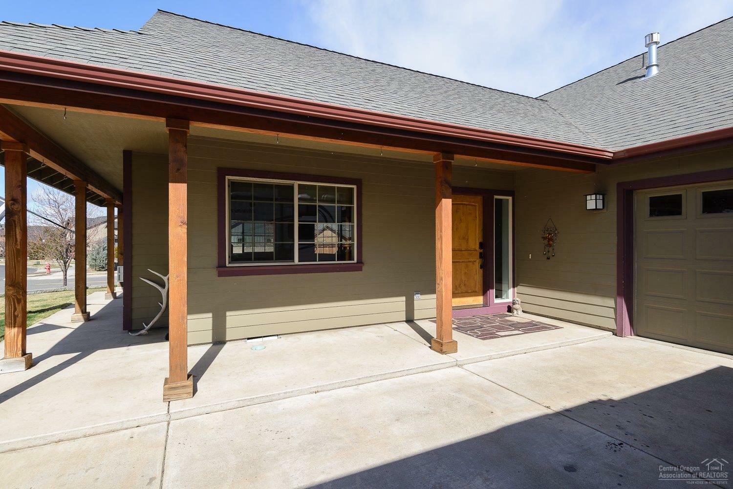 Property Photo: 20730 Barton Crossing Way OR 97701