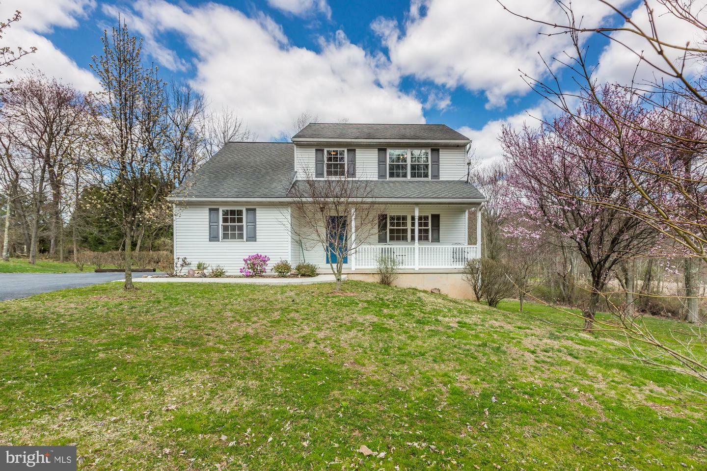 Property Photo:  985 Elverson Road  PA 19543 