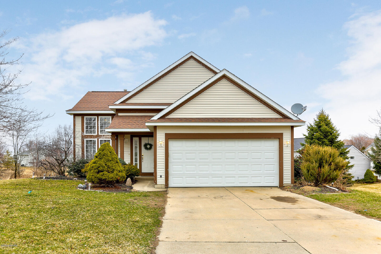 Property Photo:  11547 Waterford Court  MI 49424 