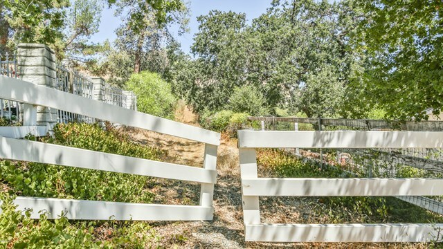 Property Photo:  28243 Balkins Drive  CA 91301 