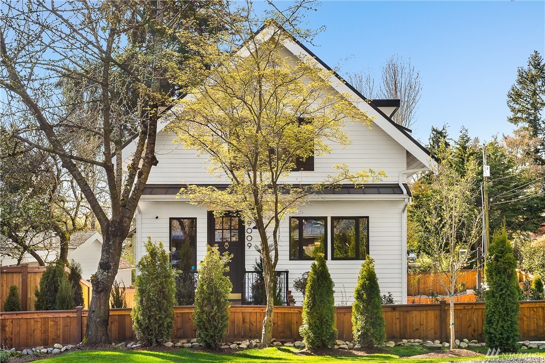 Property Photo: 9009 116th Avenue NE WA 98033