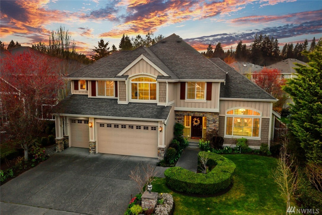 Property Photo: 2915 277th Terr SE WA 98075