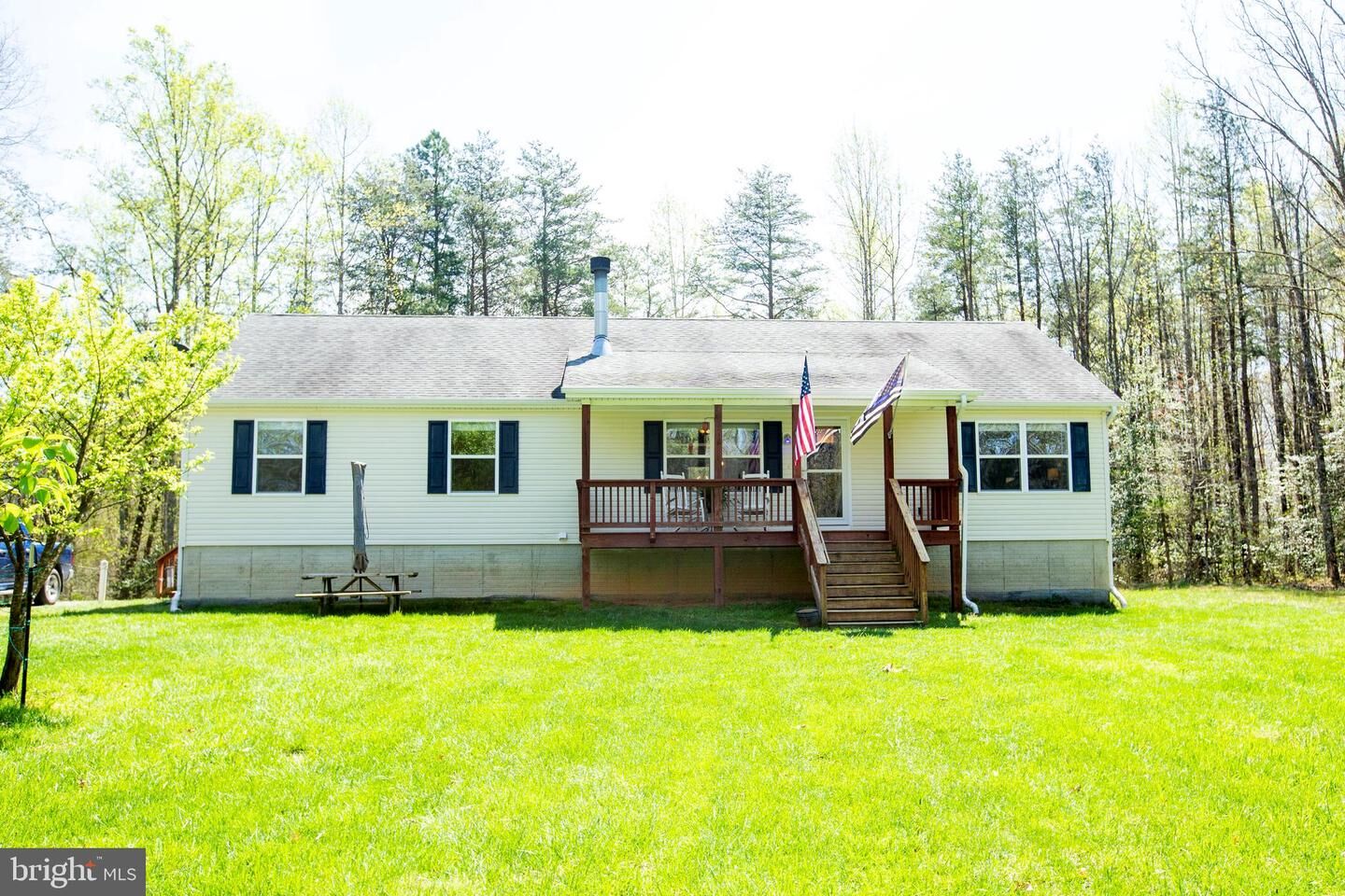 Property Photo: 14208 Lonesome Pine Road VA 22551