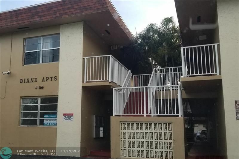 Property Photo: 16118 NE 21st Ave 2 FL 33162