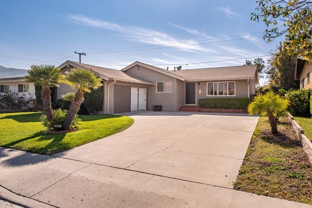 Property Photo:  422 Laurie Lane  CA 93060 