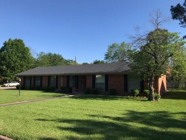 Property Photo:  408 Merrell Drive  TX 75482 