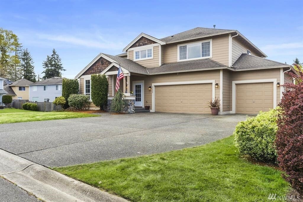 Property Photo:  12625 SE 228th Ct  WA 98031 