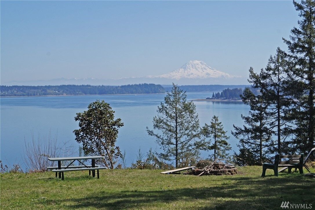 Property Photo: 251 E Tamarack Lane WA 98584