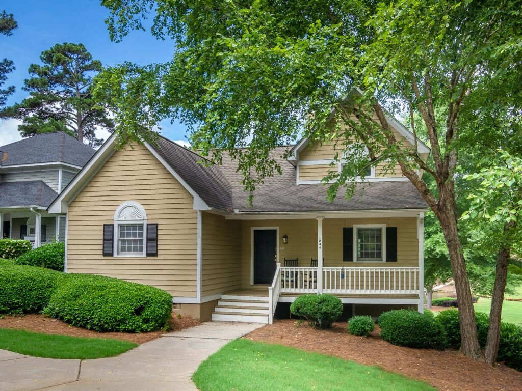 Property Photo: 1044 Marina Cove Way GA 30642-3993