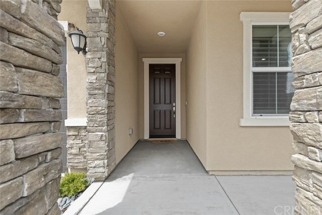 Property Photo:  3516 Apple Court  CA 93065 