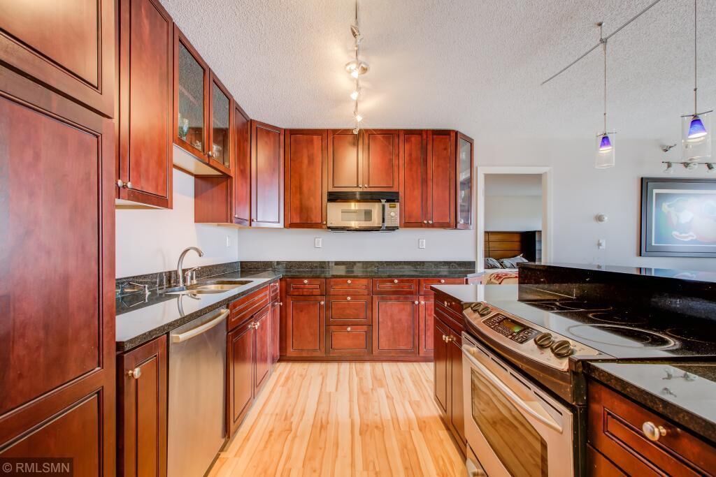 Property Photo:  66 9th Street E 2005  MN 55101 