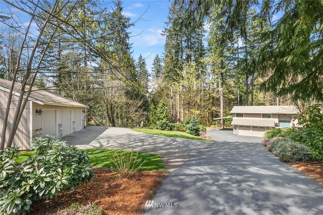 Property Photo:  19801  166th Avenue NE  WA 98072 