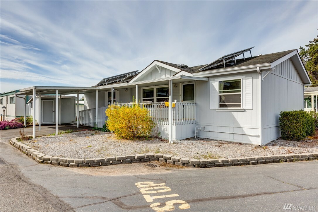 Property Photo:  1200 Lincoln St 221  WA 98229 