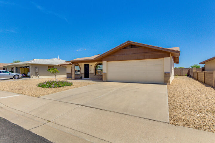 Property Photo:  2317 S Zinnia --  AZ 85209 