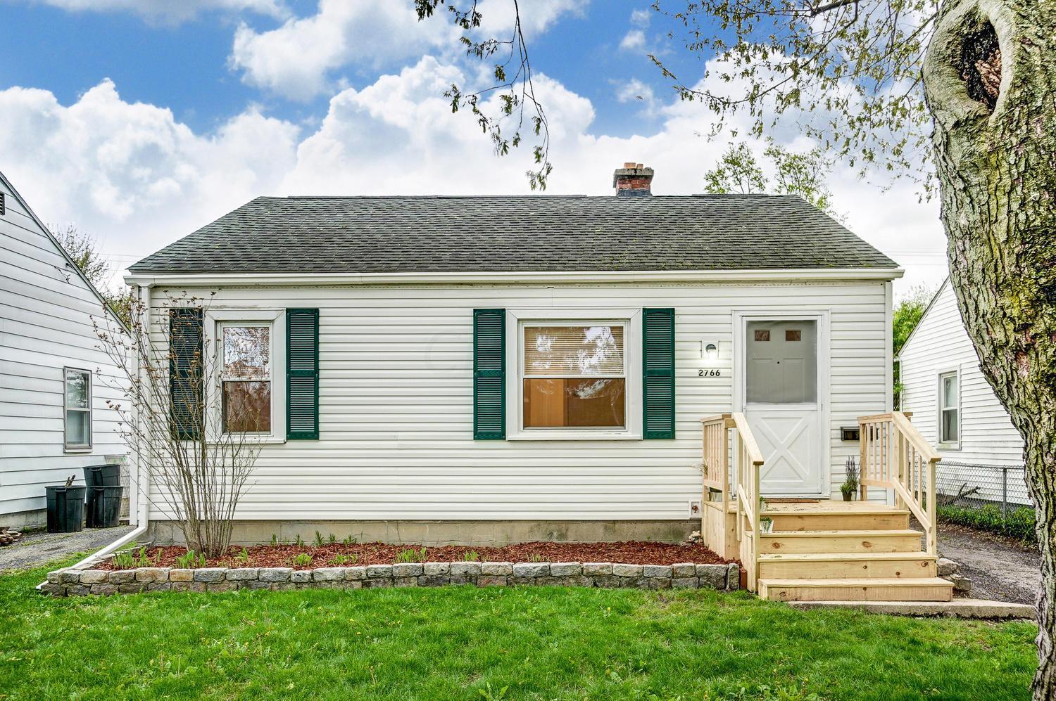Property Photo: 2766 Pontiac Street OH 43211