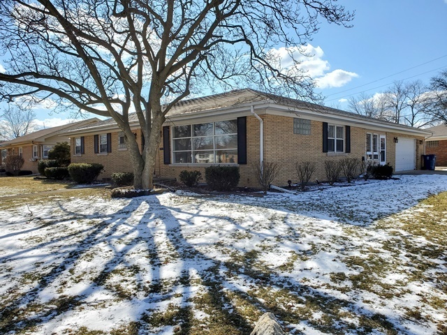 Property Photo:  328 Catalpa Avenue  IL 60143 