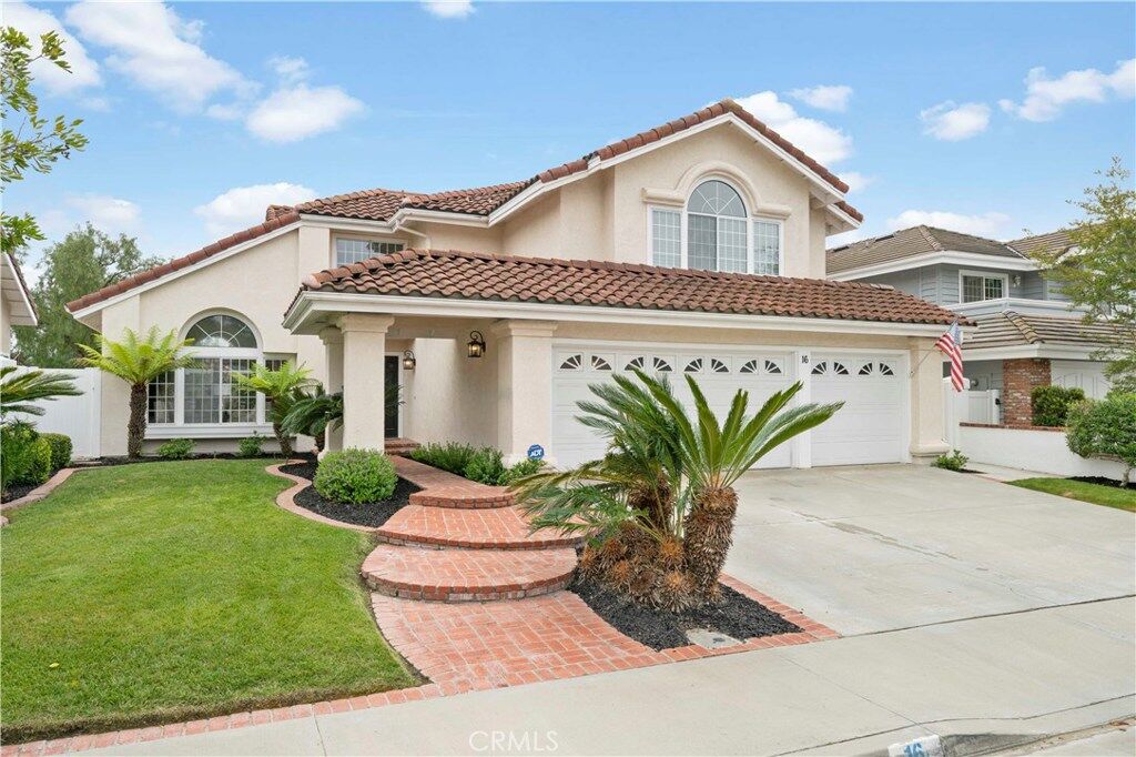 Property Photo:  16 Redondo  CA 92677 