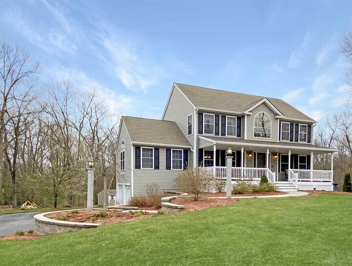 Property Photo:  6 Leaor Circle  NH 03051 