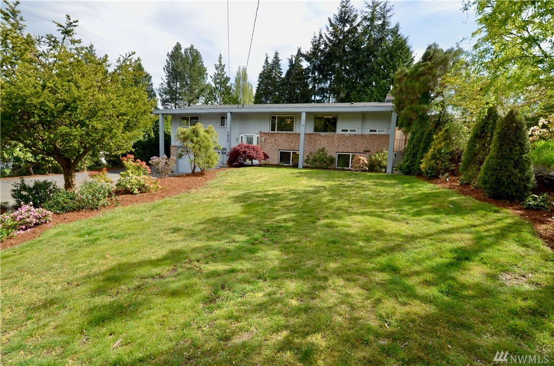 Property Photo:  7910  189th Place SW  WA 98026 