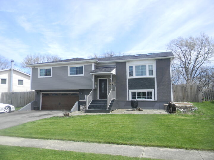 7215 Larchwood Lane  Woodridge IL 60517 photo