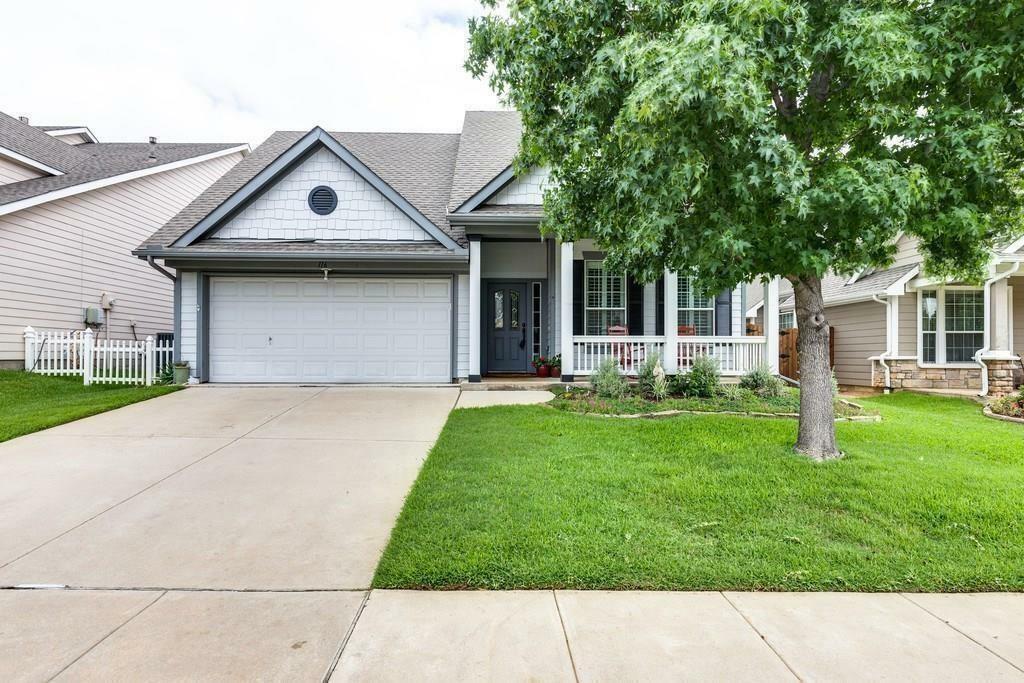 Property Photo: 116 Silkwood TX 76051