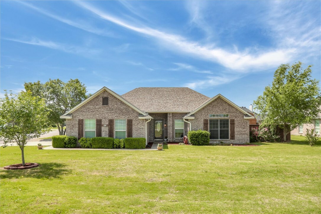 Property Photo:  803 Spence Road  TX 75495 