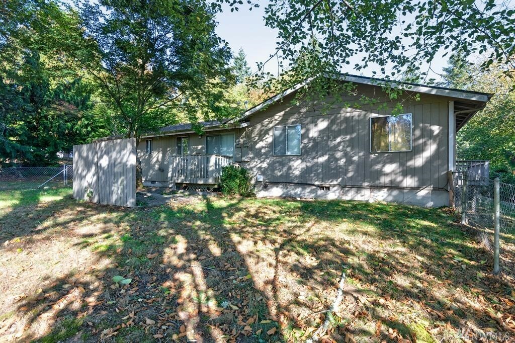 Property Photo:  1735 California Ave E  WA 98367 