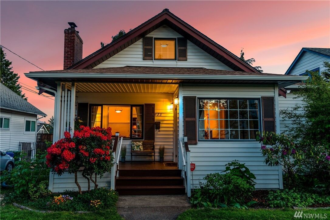 Property Photo: 823 NE 82nd Street WA 98115