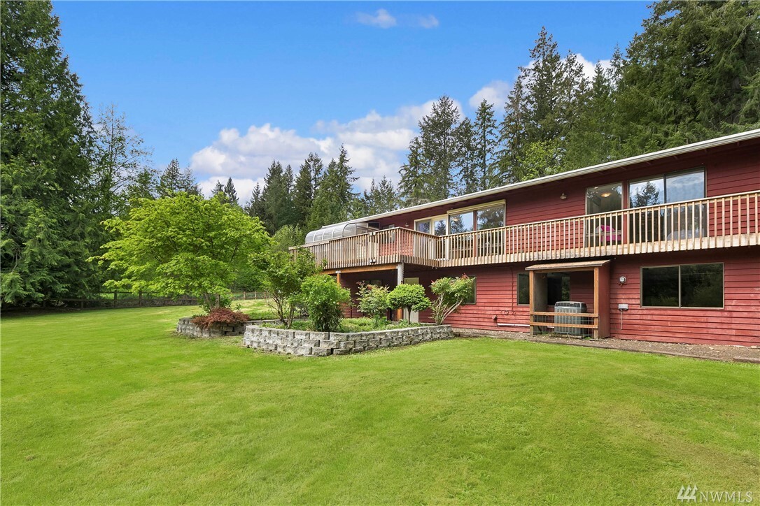 Property Photo: 7016 238th Ave NE WA 98053