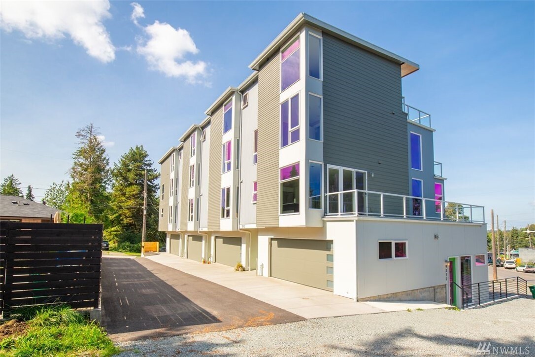 Property Photo: 9308 57th Avenue S WA 98118