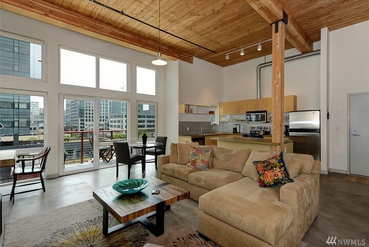 Property Photo:  401 9th Ave N 506  WA 98109 