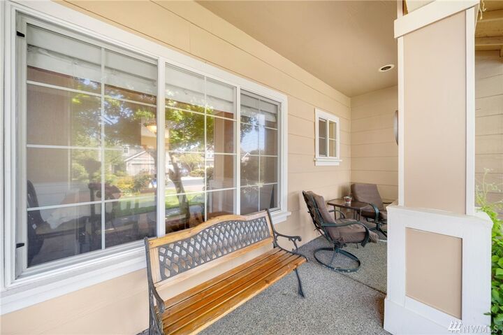 Property Photo:  9205  181st Avenue E  WA 98391 