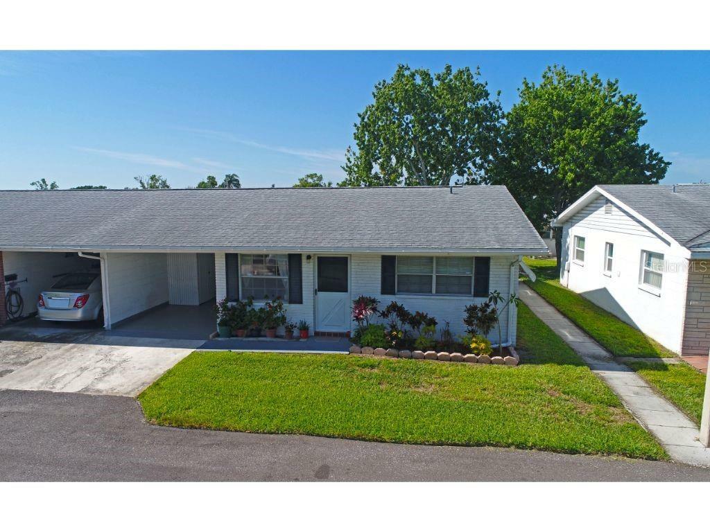 Property Photo:  5106 Rose Pl N 5106  FL 33782 