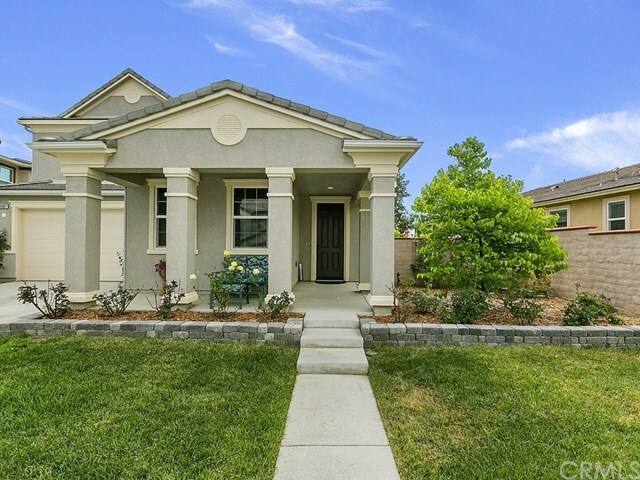 Property Photo:  39087 Lonesome Spur Circle  CA 92591 