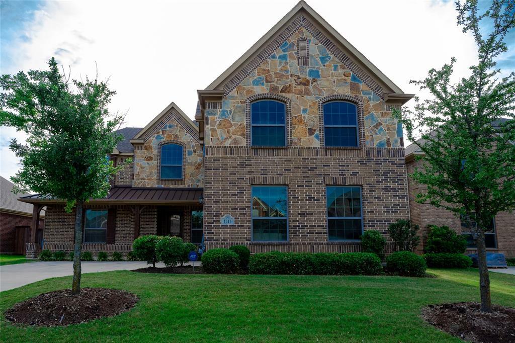 Property Photo:  1716 Queensgate Drive  TX 76248 