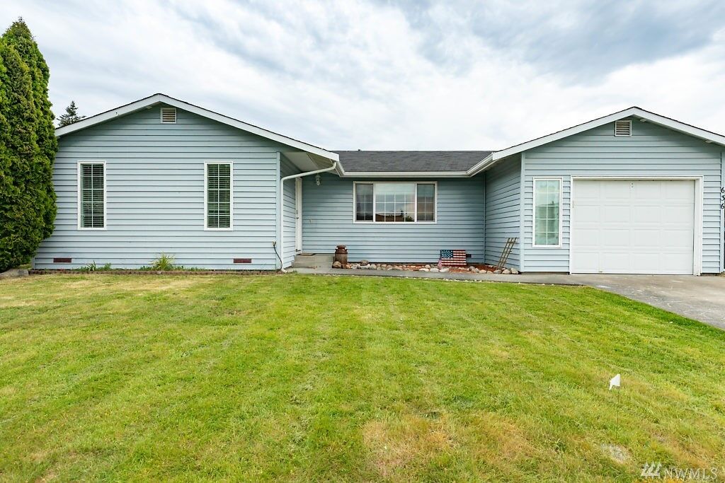 Property Photo:  636 NW Fairhaven Drive  WA 98277 