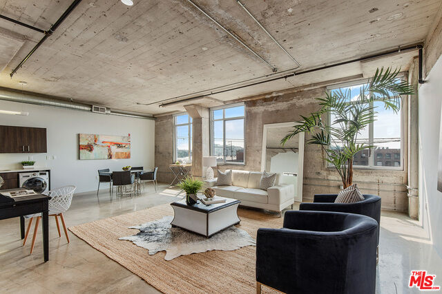 Property Photo: 825 E 4th St 408 CA 90013