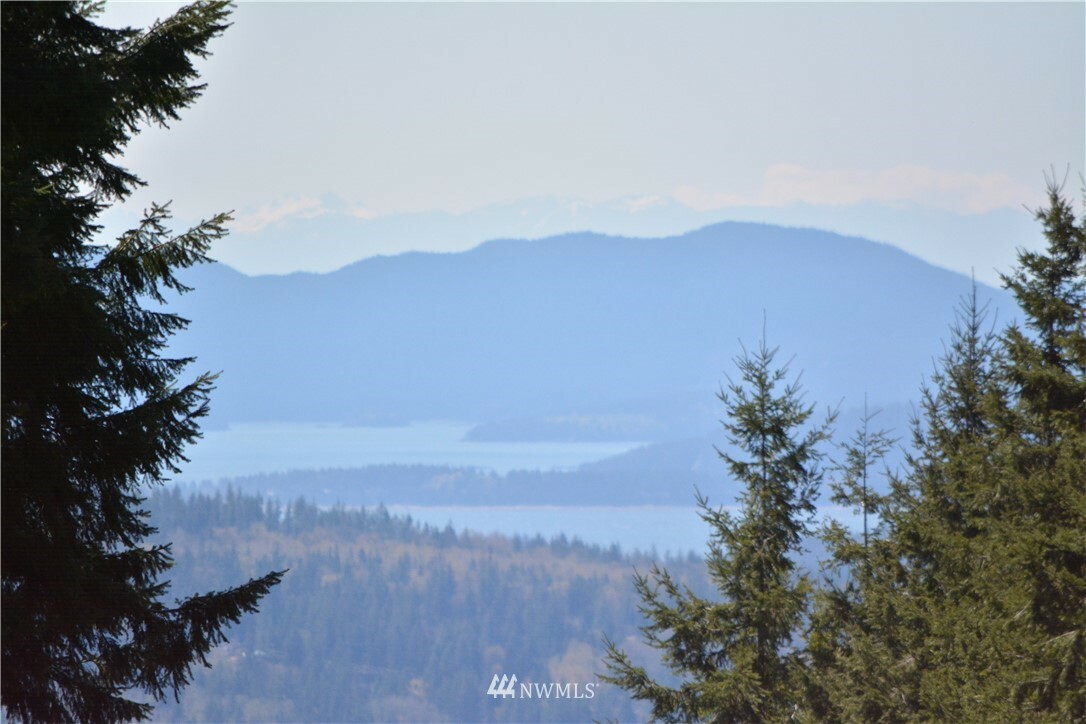 Property Photo: 13 Academy Highlands Lane WA 98226