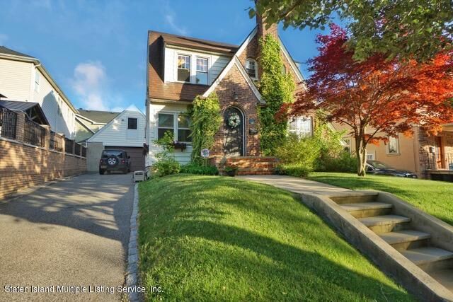 5218 Amboy Road  Staten Island NY 10312 photo