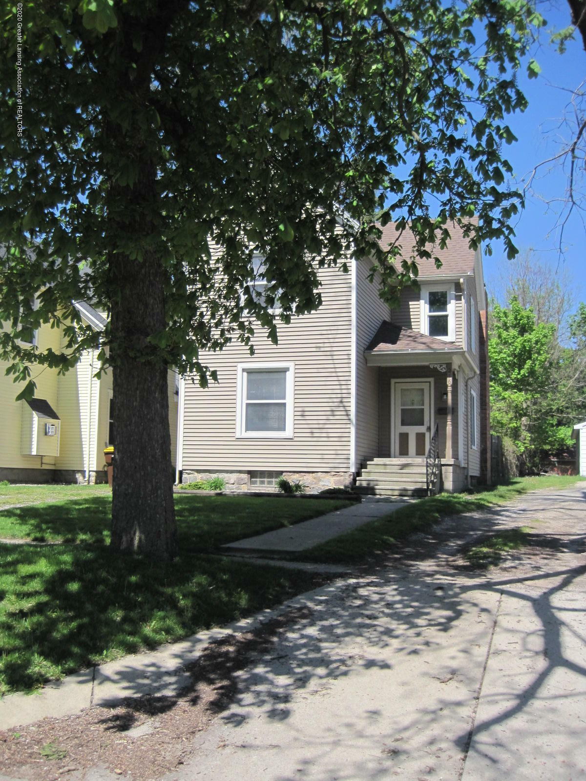 Property Photo:  216 W Scott Street  MI 48837 