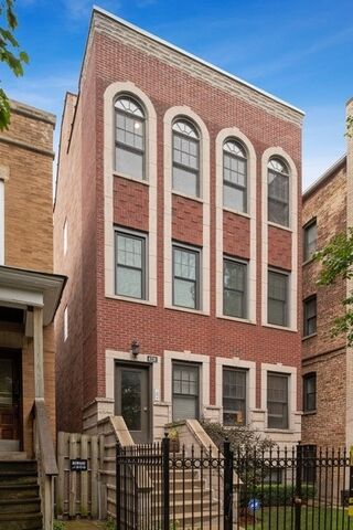 Property Photo:  4216 N Ashland Avenue 3  IL 60613 