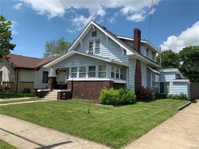 Property Photo:  681 East Lorena Avenue   62095 
