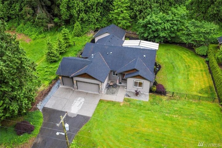 Property Photo:  7410  85th Avenue SE  WA 98290 